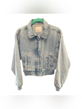 Celebrity Pink Denim Bomber Jacket Size S Rib Knit Waist Cuffs Snap Light Wash